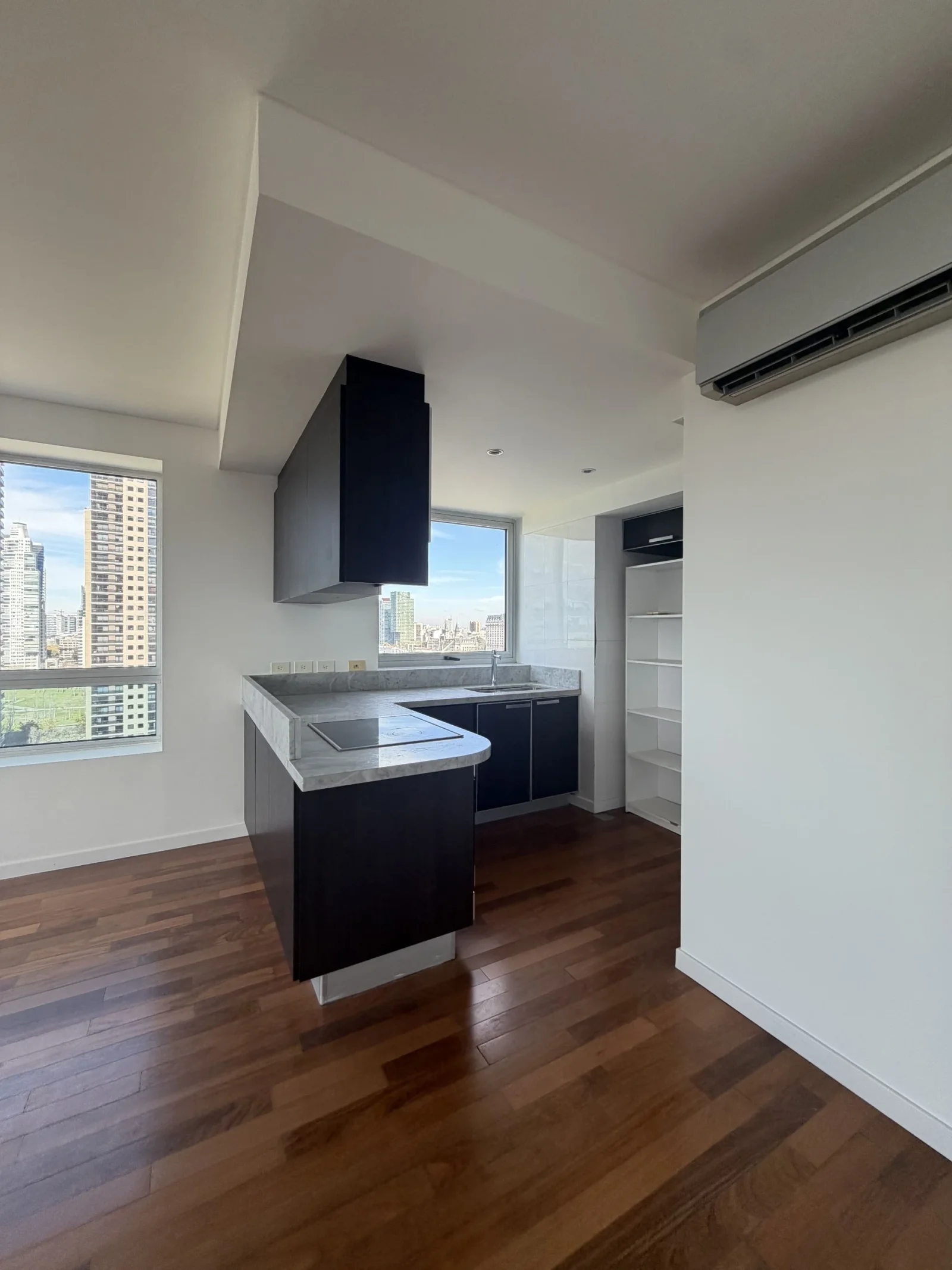 Departamento en venta c/ cochera en Puerto Madero - Imagen 3