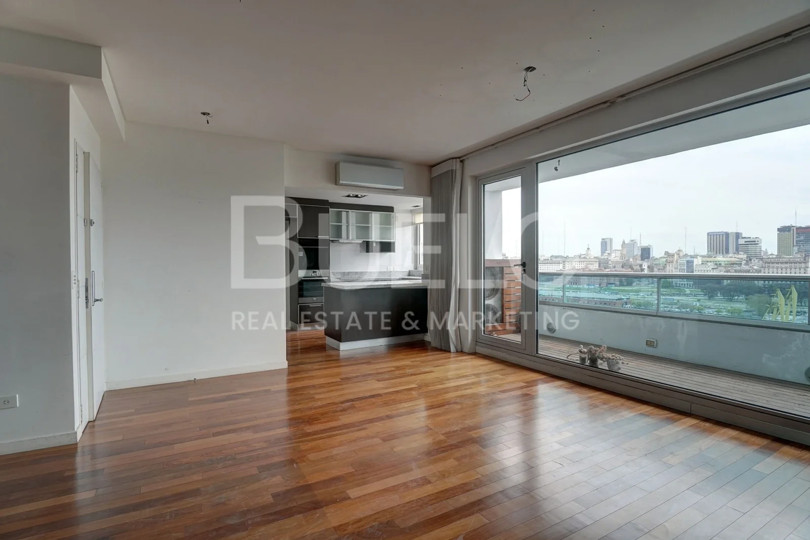 Departamento en venta c/ cochera en Puerto Madero - Imagen 1