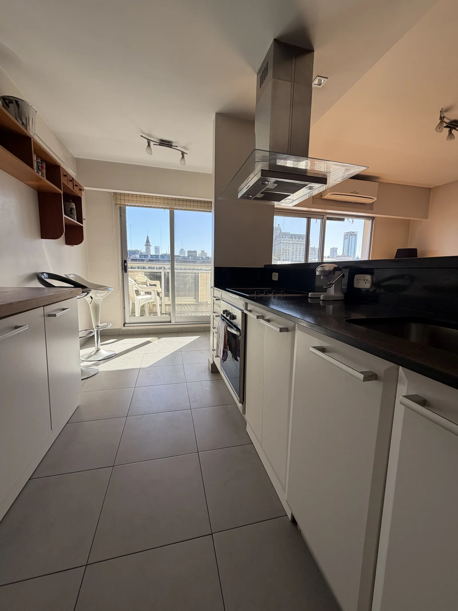 Departamento en venta c/ cochera en Puerto Madero - Imagen 2