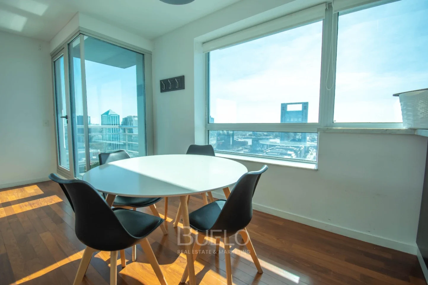 Departamento en alquiler c/ cochera en Puerto Madero - Imagen 2