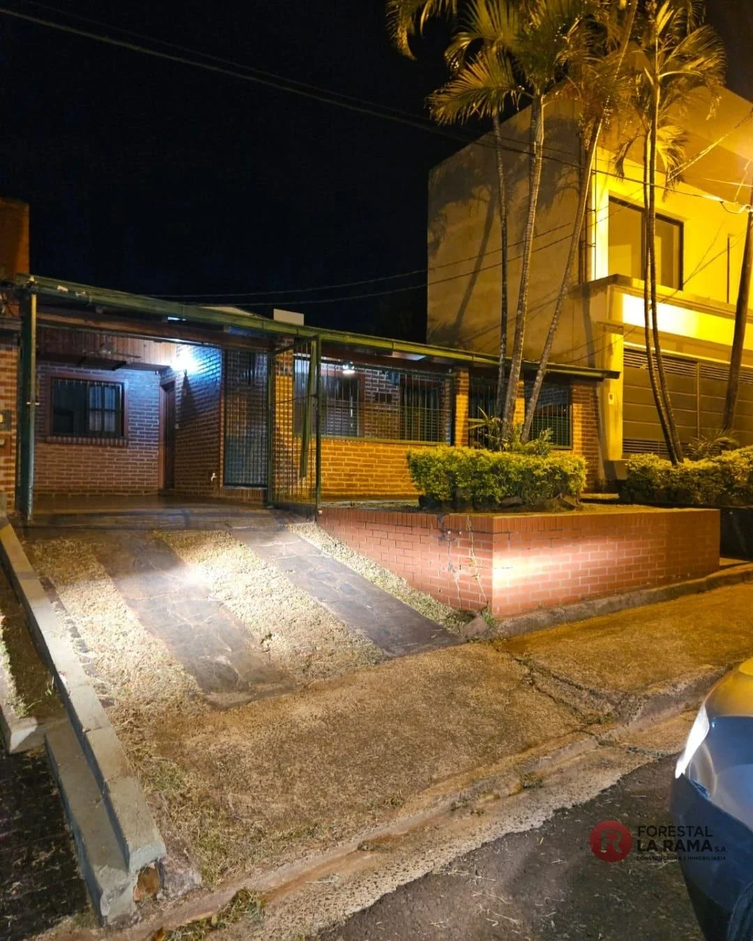 Casa en venta c/ cochera en Otros Barrios - Imagen 3
