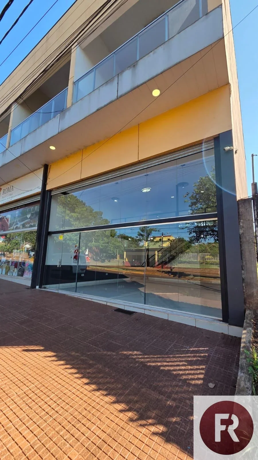 Local comercial en alquiler ubicado en Otros Barrios - Imagen 1
