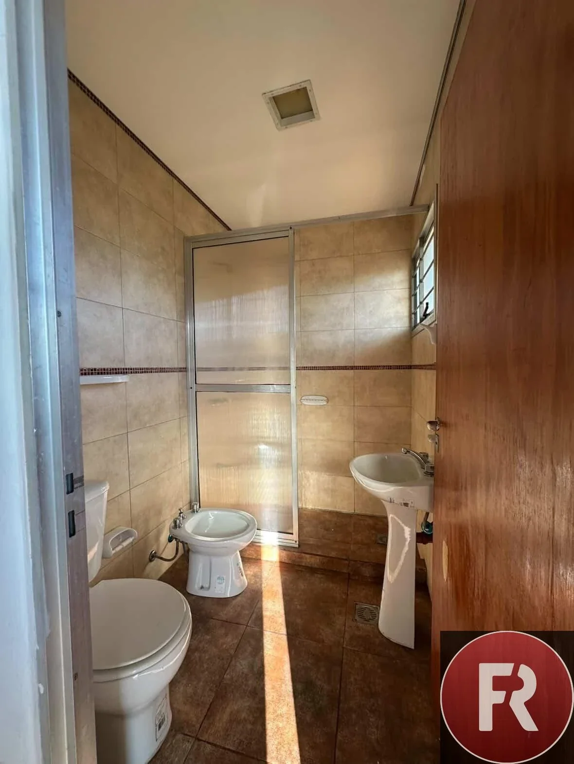Departamento en alquiler c/ cochera en Otros Barrios - Imagen 3