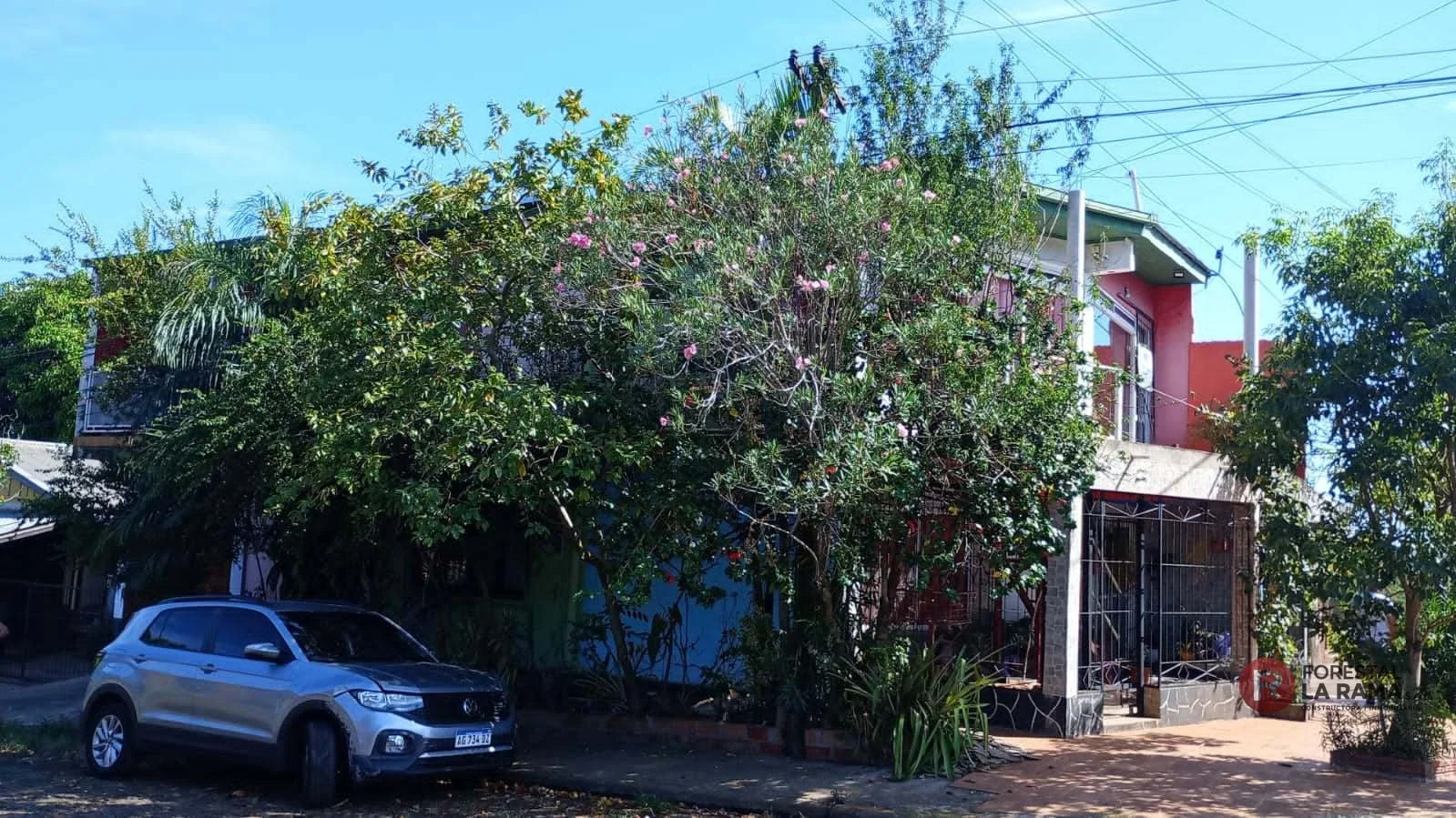 Casa en venta c/ cochera en Puerto Iguazú - Imagen 3