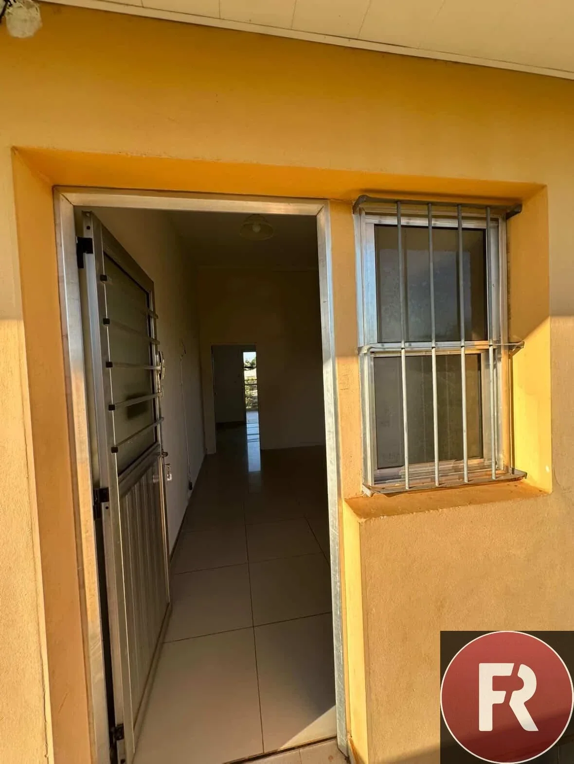 Departamento en alquiler c/ cochera en Otros Barrios - Imagen 1