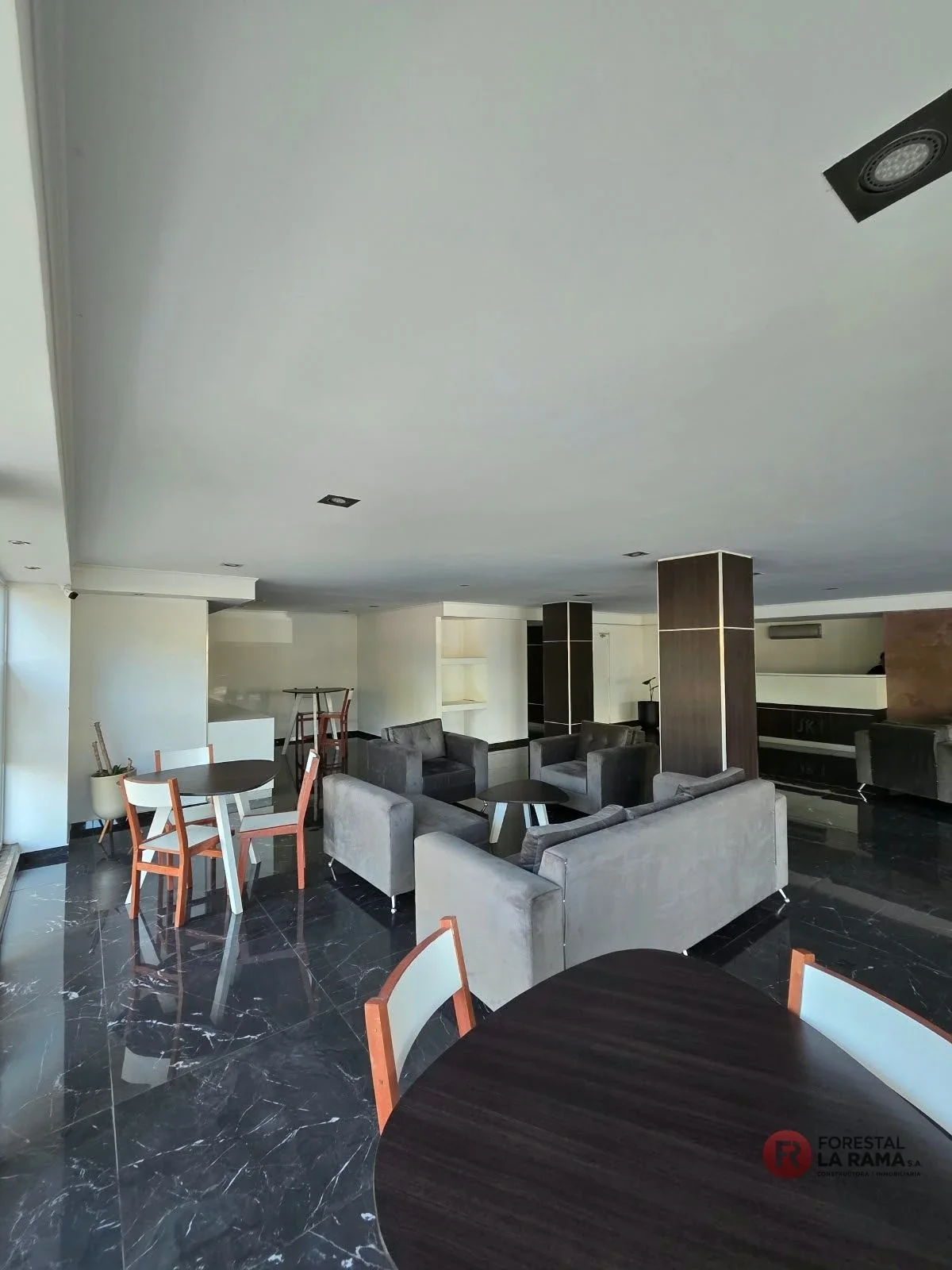 Departamento en venta c/ cochera en Otros Barrios - Imagen 3