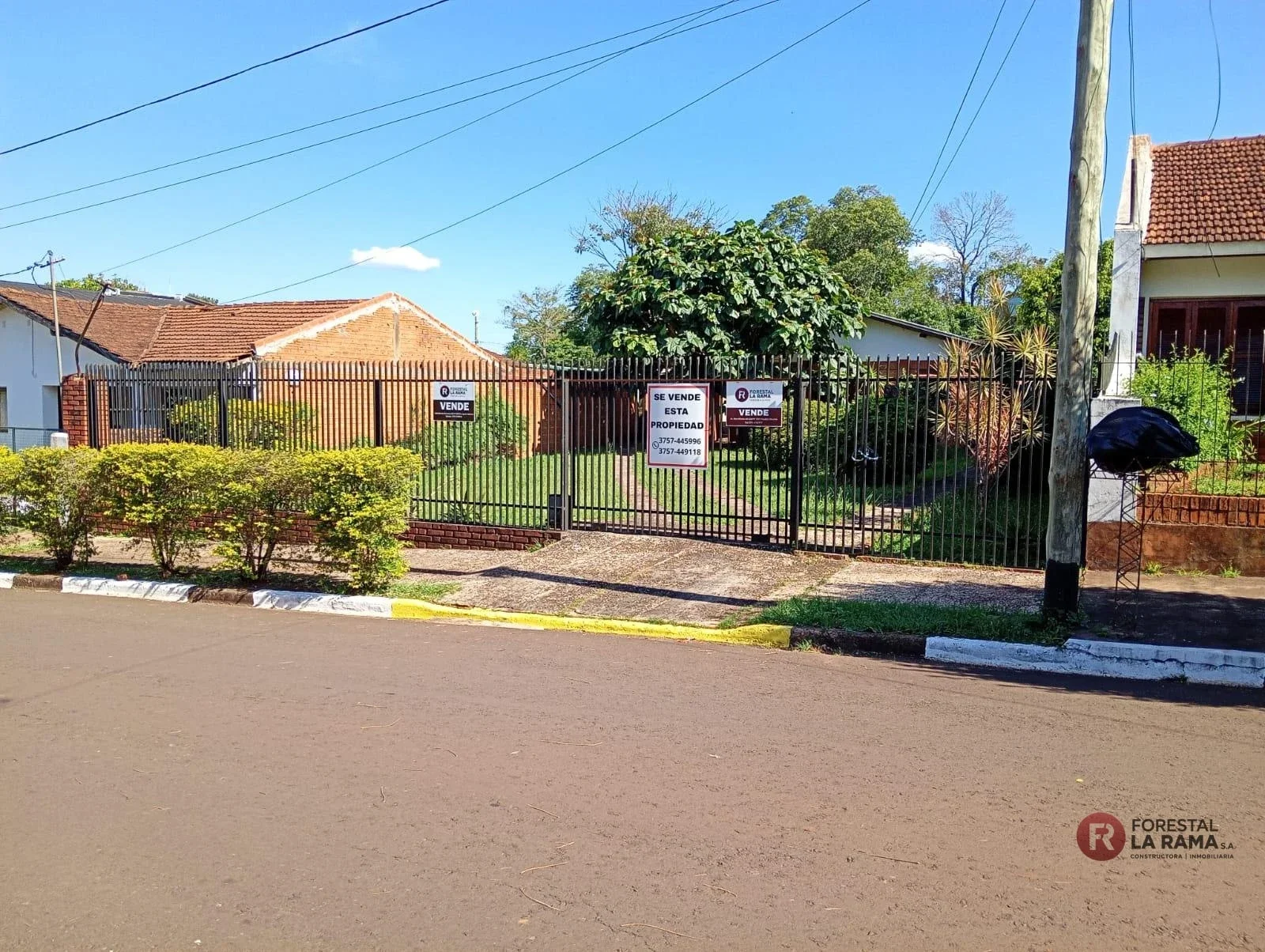 Casa en venta c/ cochera en Puerto Iguazú - Imagen 1