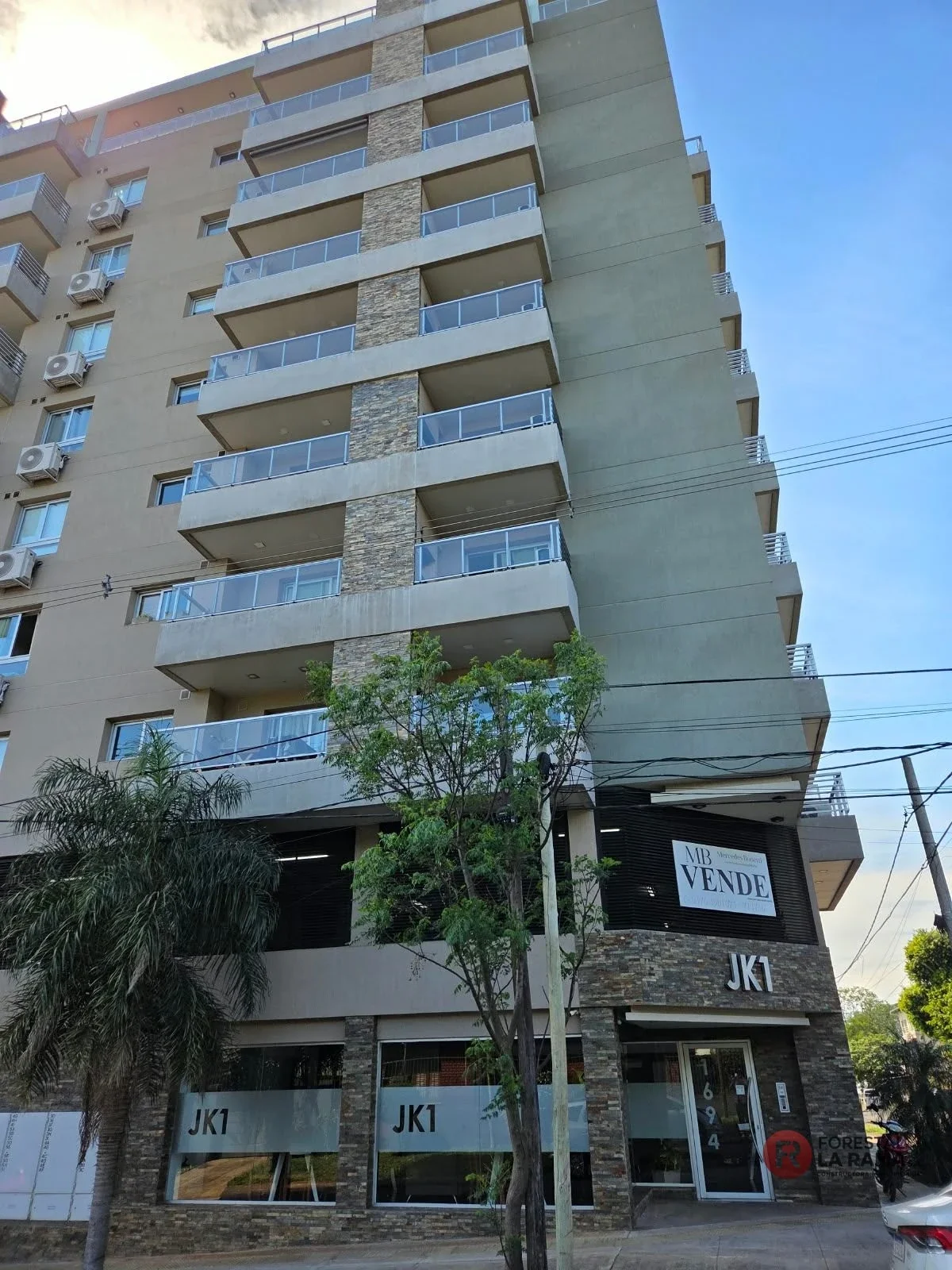 Departamento en venta c/ cochera en Otros Barrios - Imagen 1