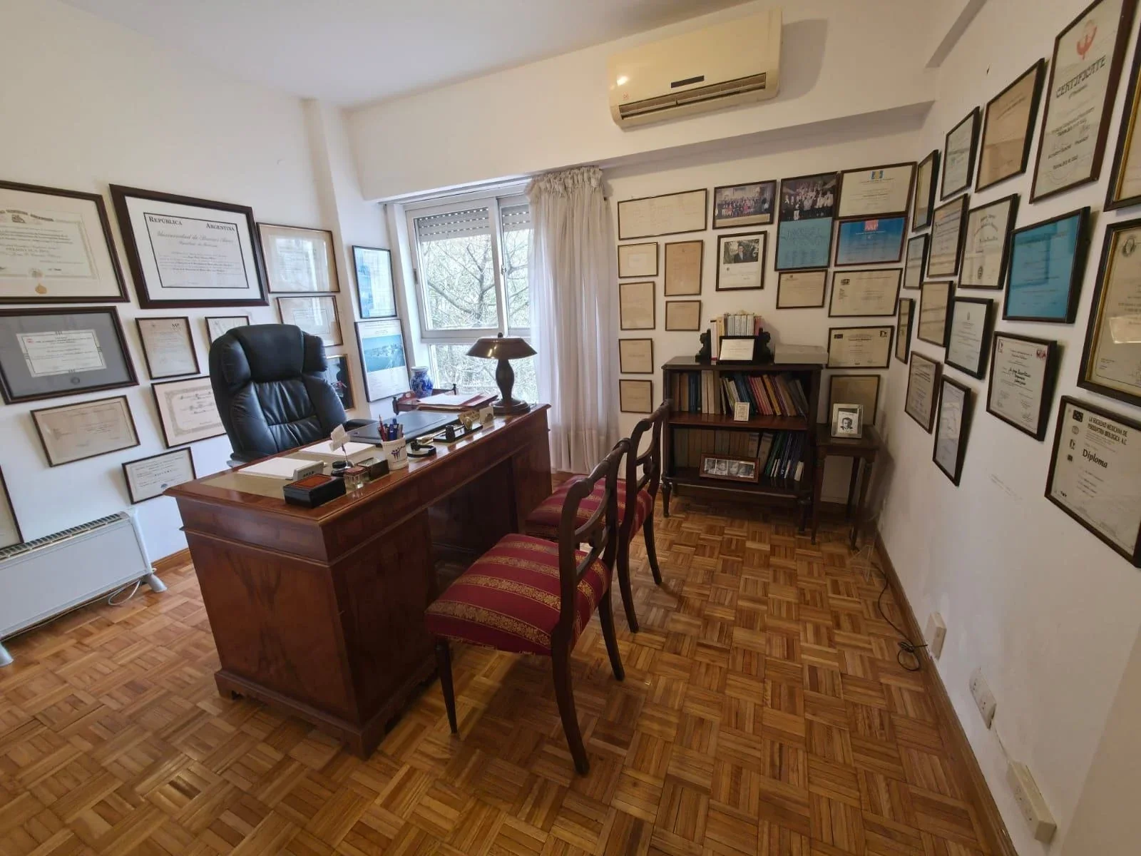 Exc 3 Amb, Apto Prof. en Distrito Arenales, Vista Abierta, Suite C/ Vestidor. - Imagen 1