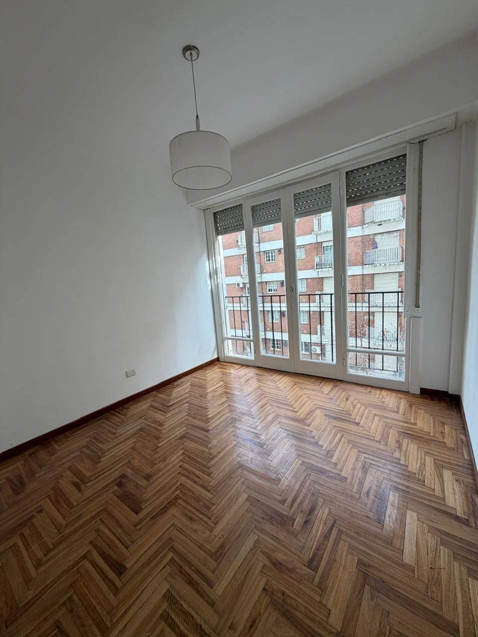 2 ambientes con escritorio a metros del mar – Zona Güemes - Imagen 5