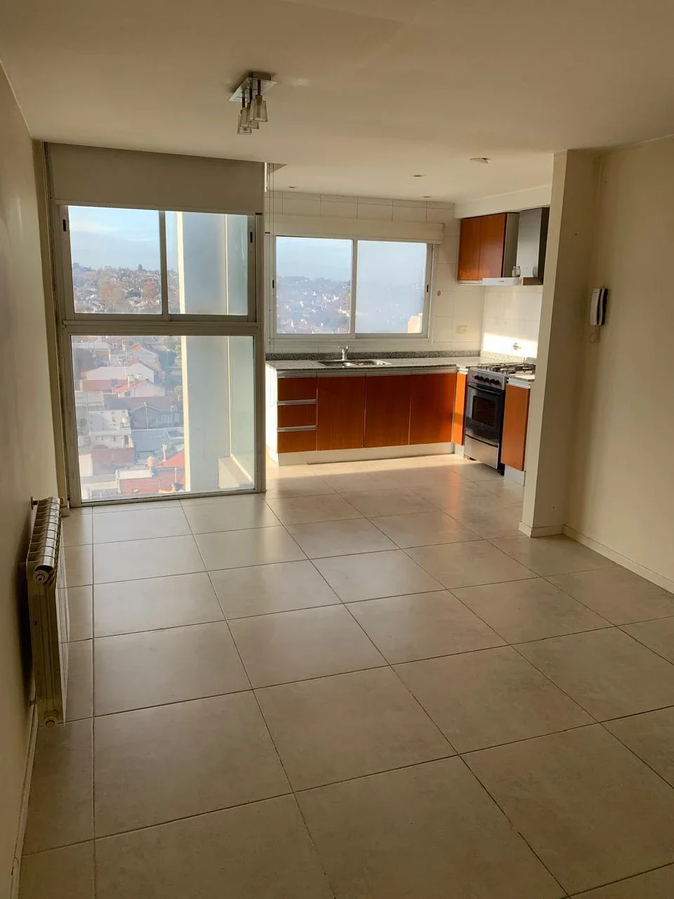 Alquiler 24 meses | 2 ambientes con vista abierta en Chauvín - Imagen 1