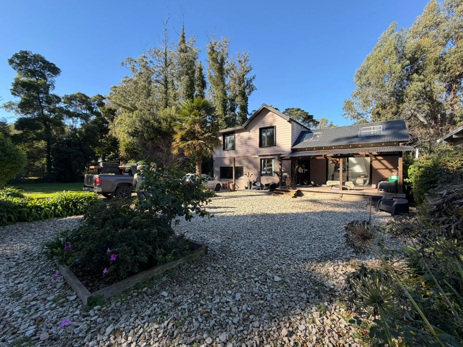Casa de 3 dormitorios con quincho sobre lote de 900 m² Bosque Peralta Ramos - Imagen 2