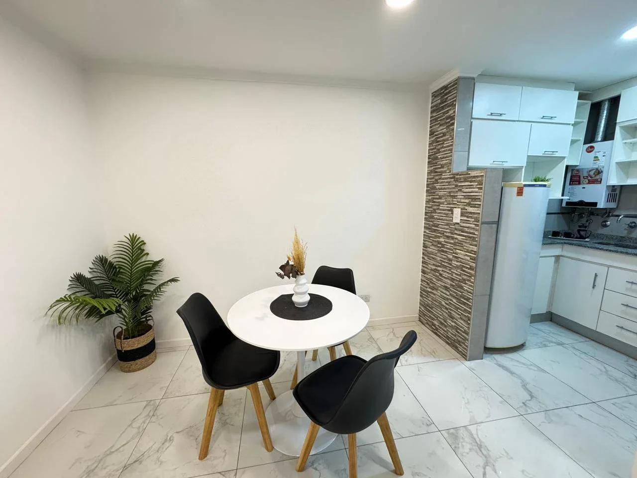 Venta monoambiente c/patio - Imagen 2