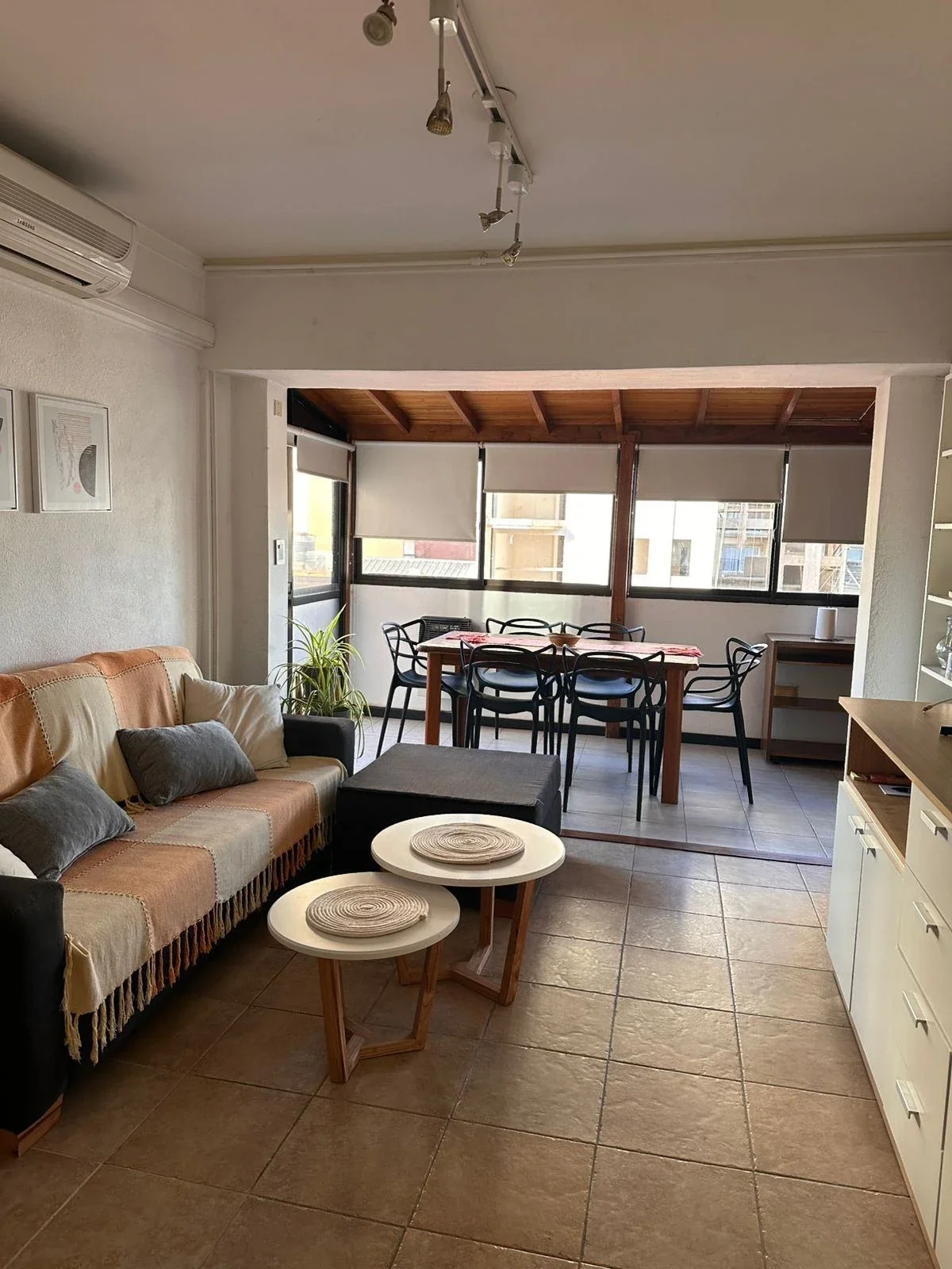 Alquiler Temporario 26/27-Departamento 3 ambientes c/cochera y parrilla-La Perla - Imagen 2