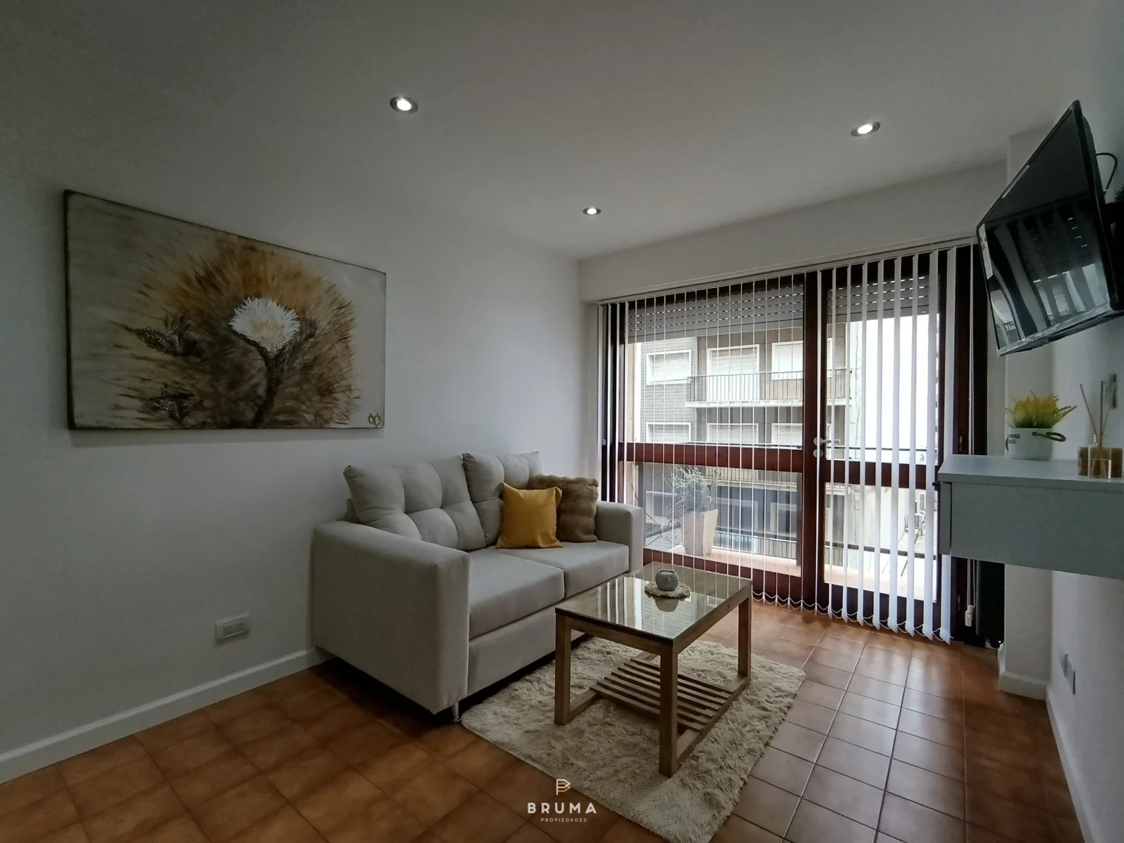 Venta 2 ambientes c/dependencias - Zona Centro - Imagen 3
