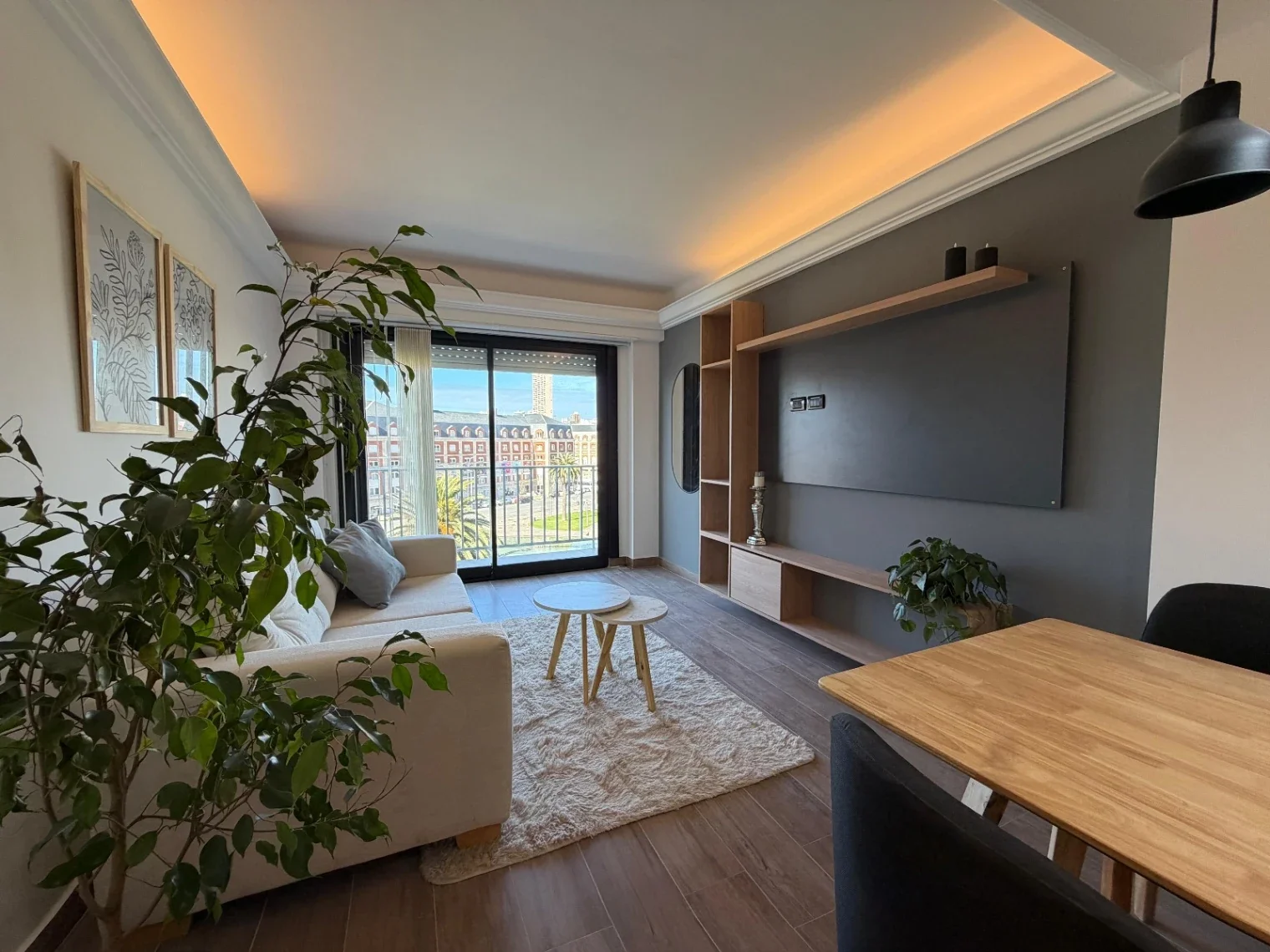 Venta 3 ambientes c/espacio de cochera - Plaza Colon - Imagen 3
