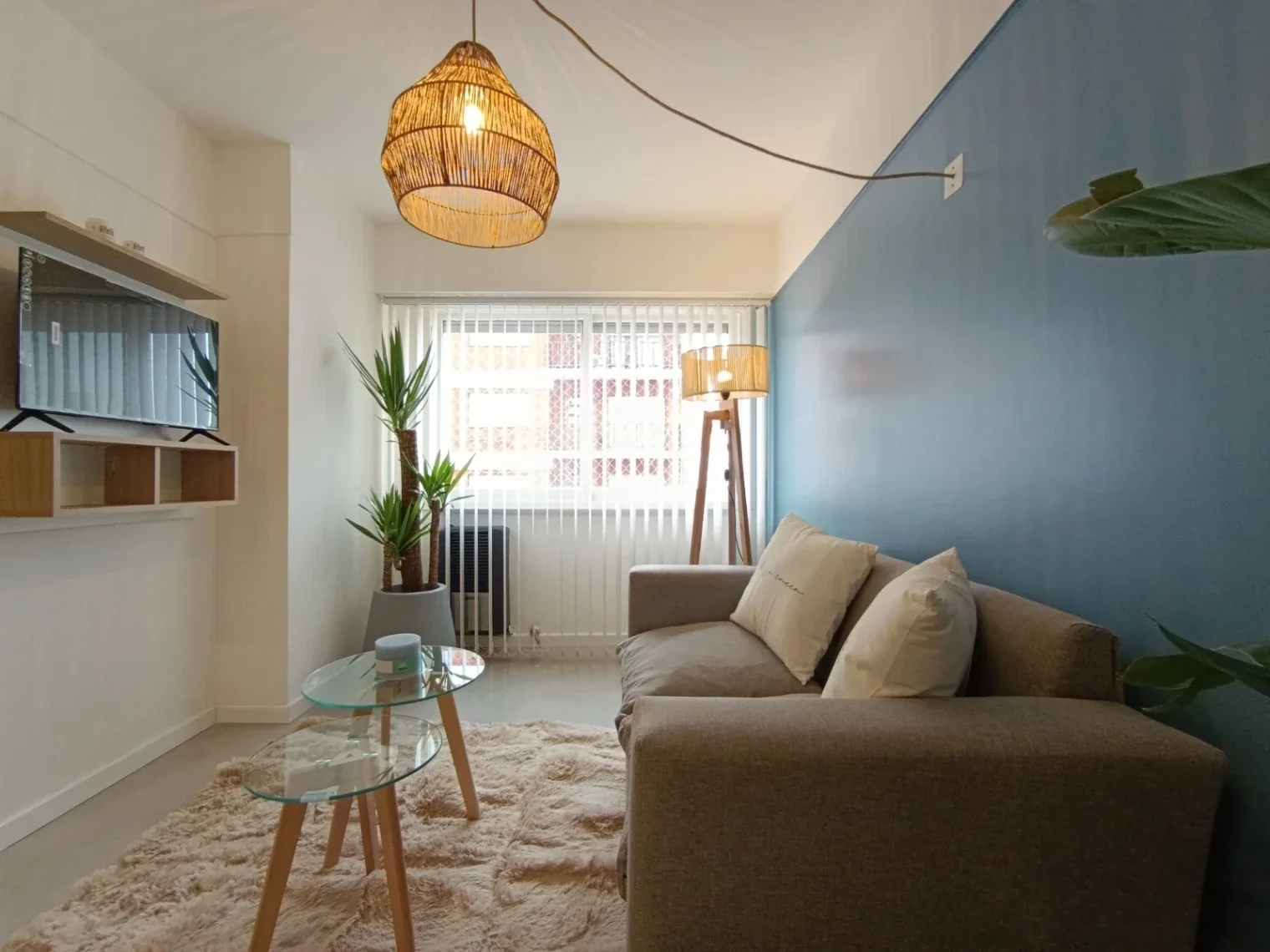 Venta 2 Ambientes a callle c/ventanal - Imagen 2