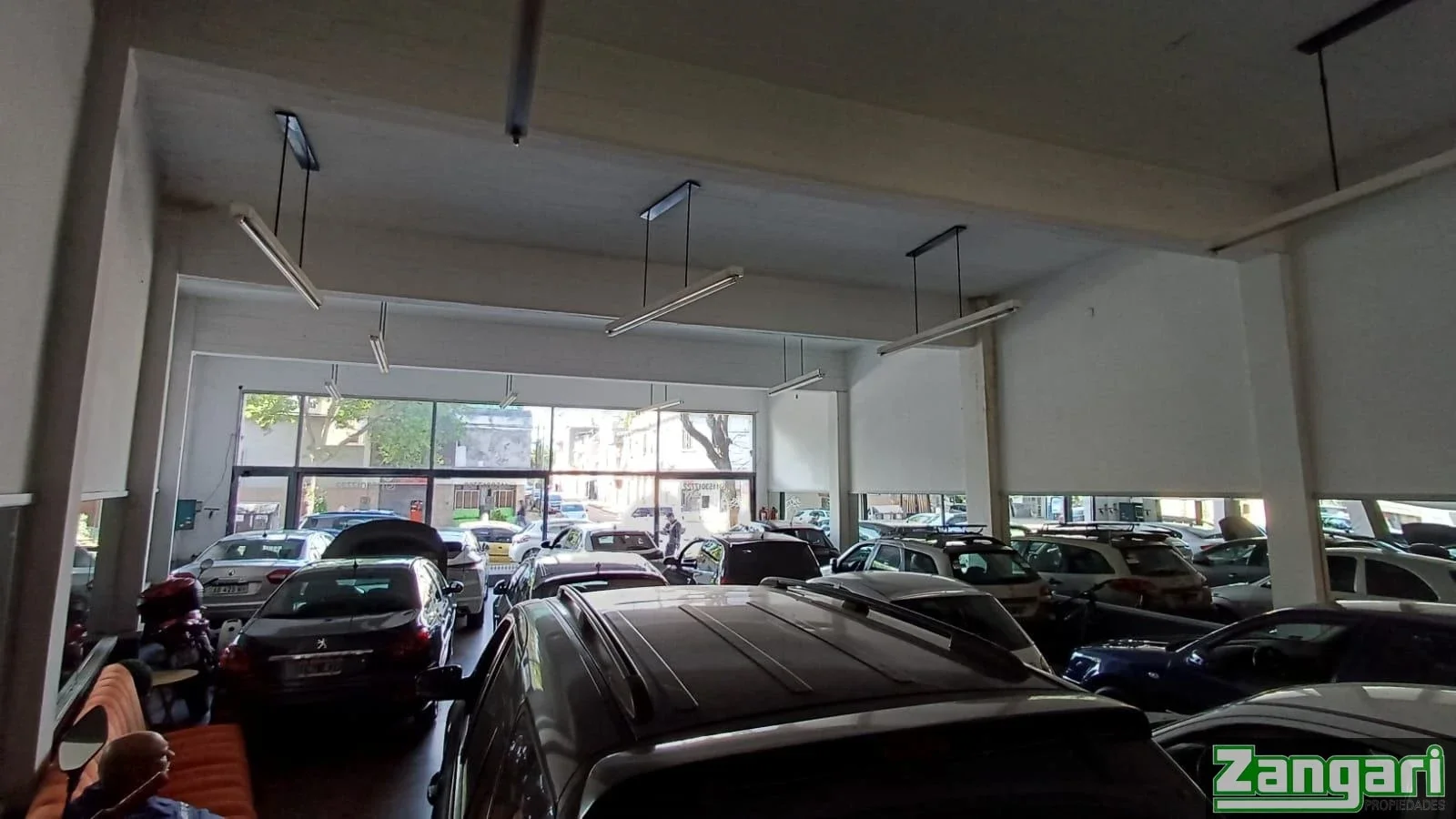 LOCAL 224 M2 S/AV COBO (AGENCIA DE AUTOMOVILES) IDEAL AUTOSERVICIO-P CHACABUCO - Imagen 3