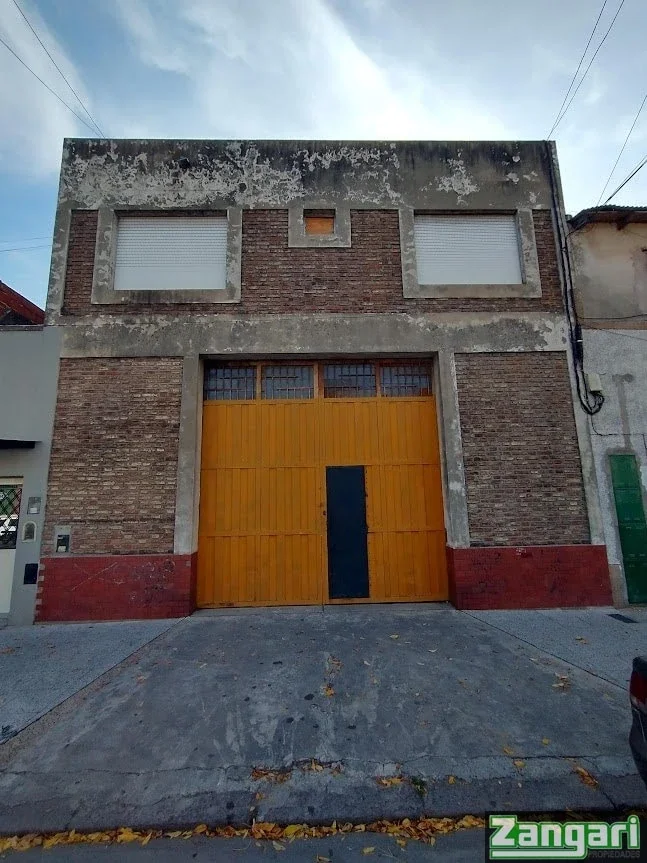 ALQUILER GALPON 8.66X34 MTS 200 MTS DE AV LA PLATA- POMPEYA - Imagen 1