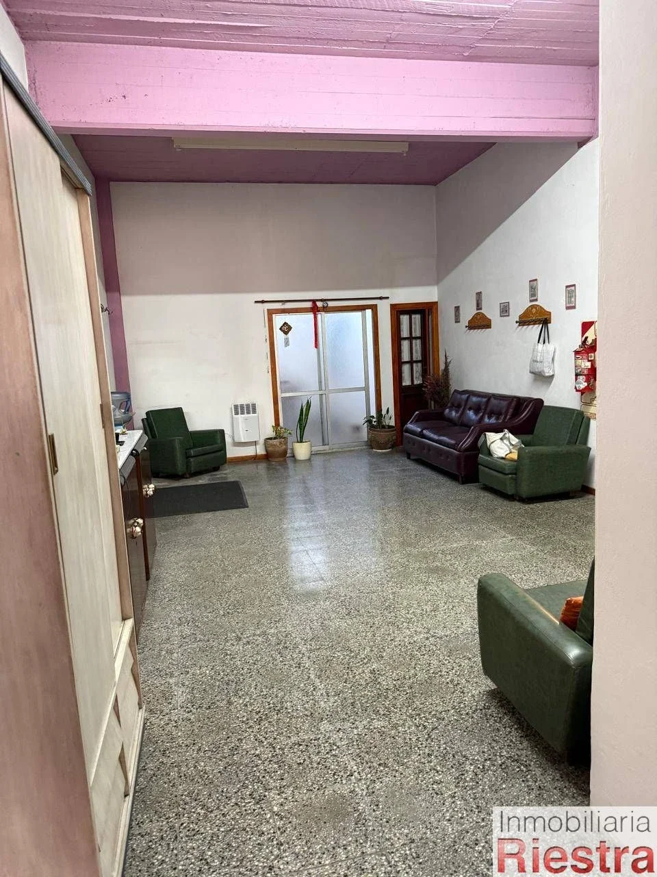 Local comercial en alquiler ubicado en Parque Chacabuco - Imagen 3