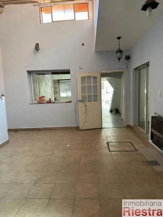 Casa en alquiler de 3 dormitorios c/ cochera en Nueva Pompeya - Imagen 3