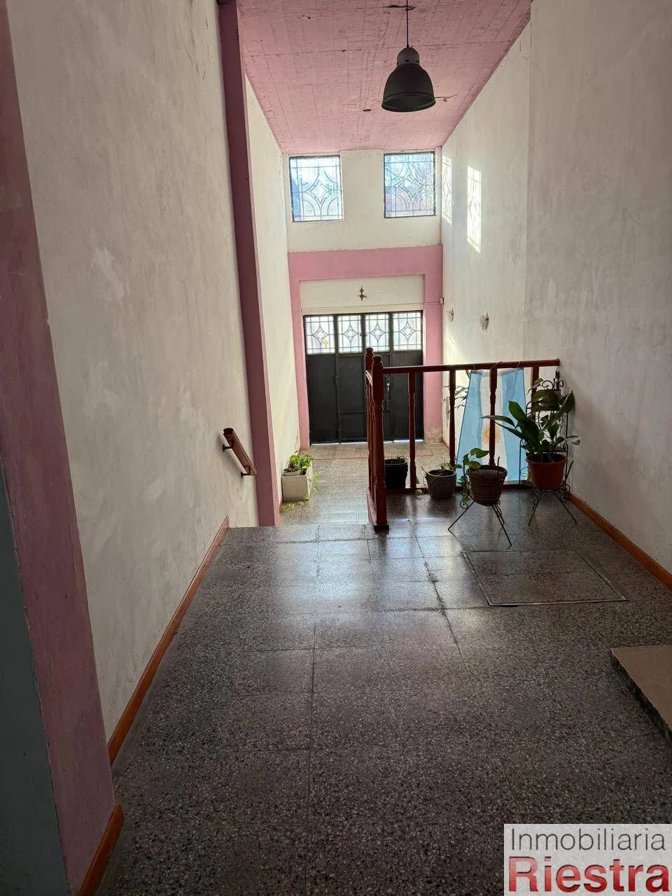 Local comercial en alquiler ubicado en Parque Chacabuco - Imagen 2