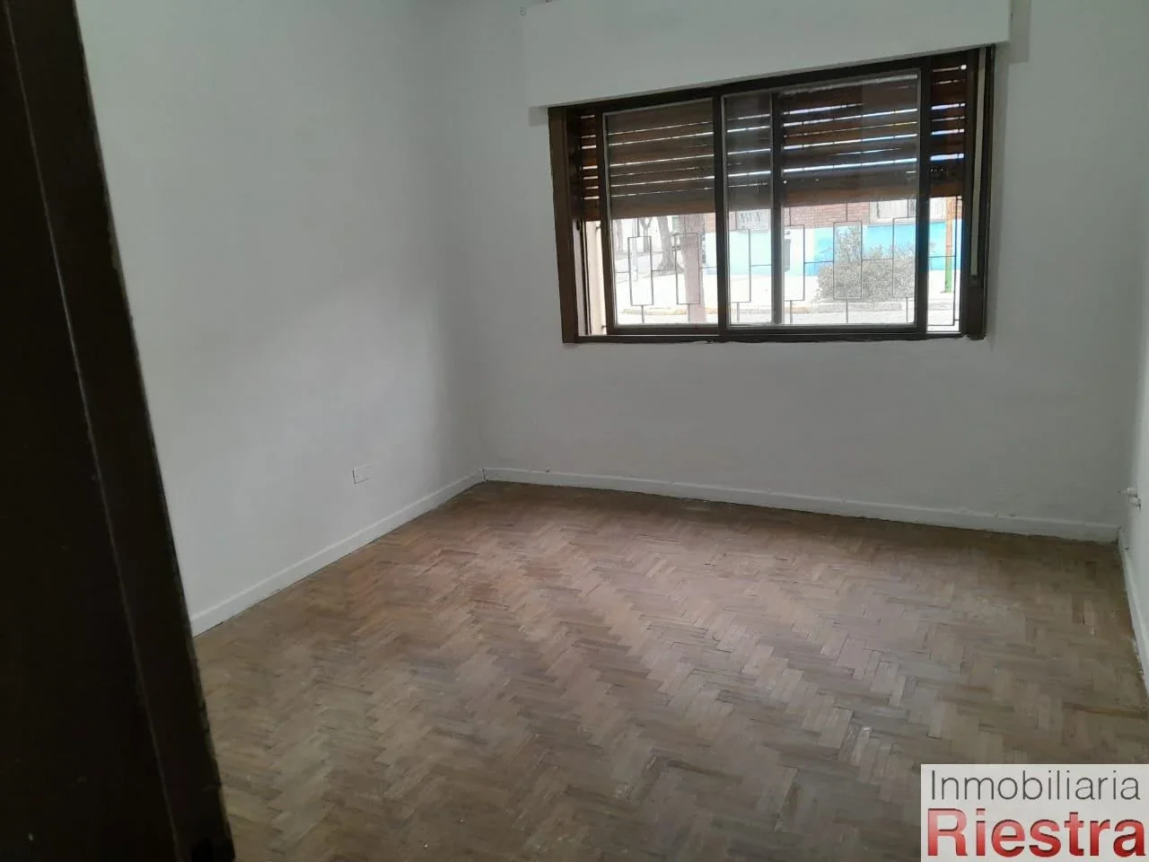 Casa en alquiler c/ cochera en Parque Chacabuco - Imagen 4