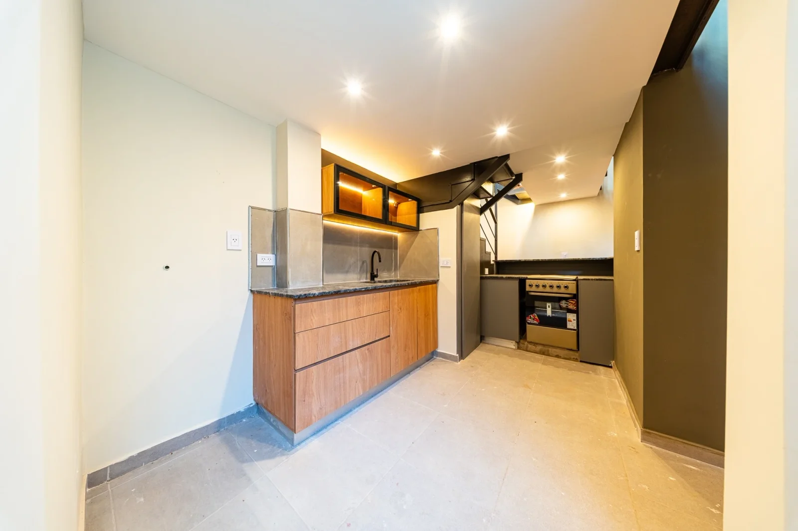 Duplex de 2 dormitorios con patio en venta en Corrientes 1500 - Imagen 4