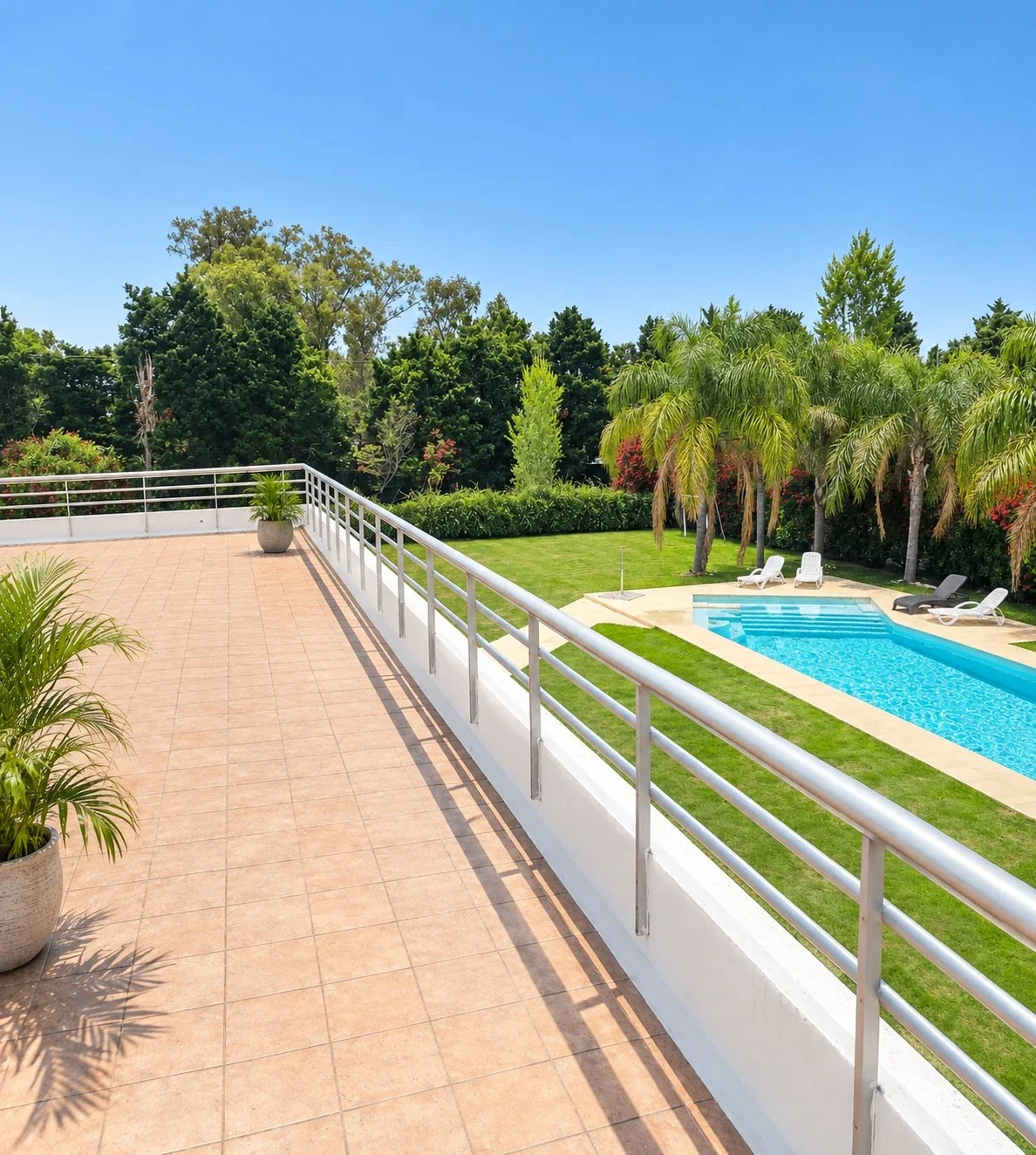 Casa en venta en Country Los Álamos, Ibarlucea – 5 dormitorios, piscina y parque - Imagen 5