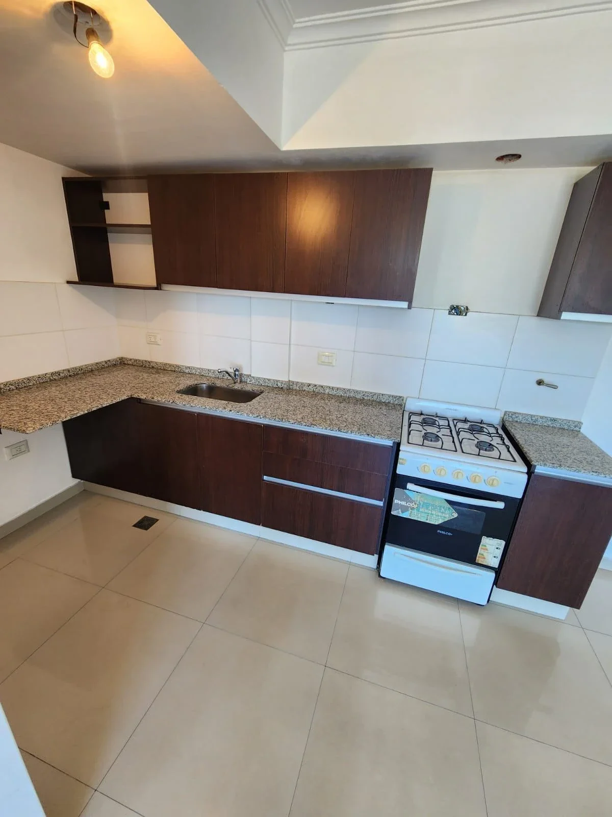 VENTA. Departamento 2 ambientes C/balcón a la calle. Somellera 5800 VILLA LUGANO - Imagen 5