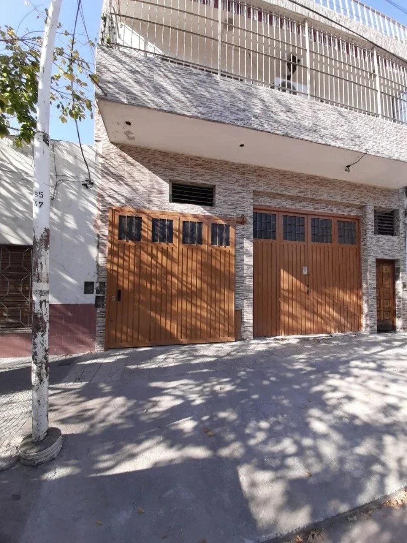 ALQUILER. Galpón 200m2. Barros Pazos al 2000. A mts de Colectora. VILLA CELINA. - Imagen 2