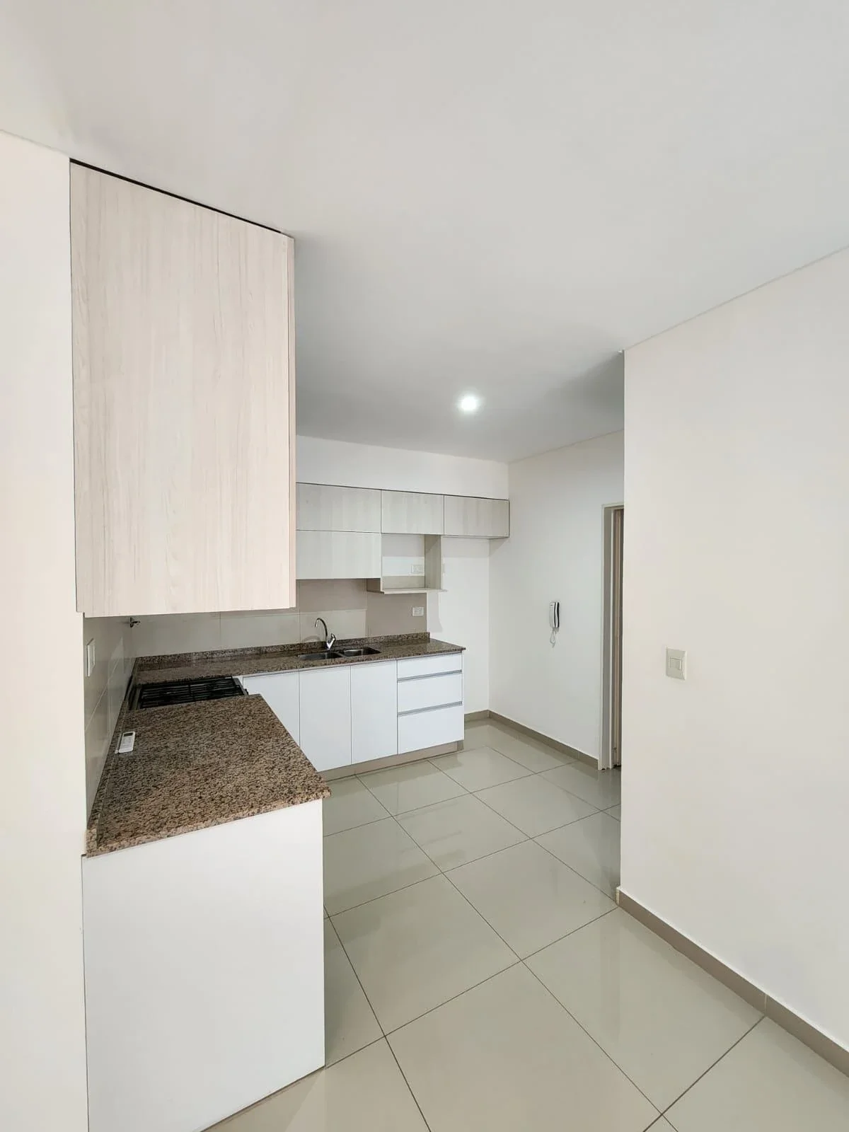 ¡ALQUILER! Departamento 2 ambientes con cochera incluida. VILLA LUGANO - Imagen 5