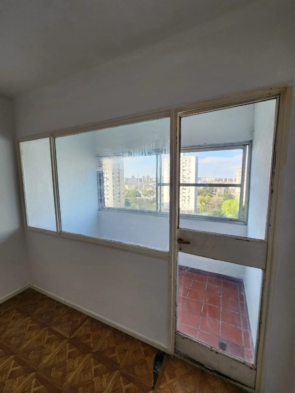 Alquiler departamento 3 ambientes, buen estado, Villa Celina - Imagen 4