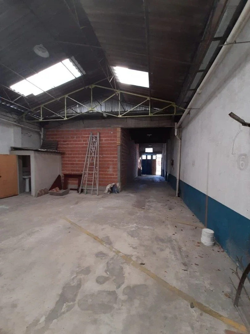 ALQUILER. Galpón 200m2. Barros Pazos al 2000. A mts de Colectora. VILLA CELINA. - Imagen 5