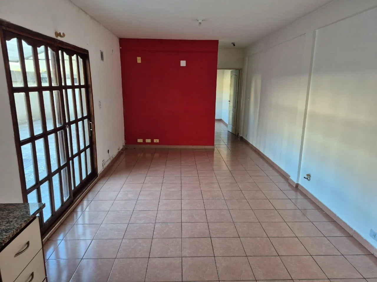 ¡ALQUILER! Departamento 2 ambientes con patio, 1er piso x escalera. VILLA LUGANO - Imagen 1