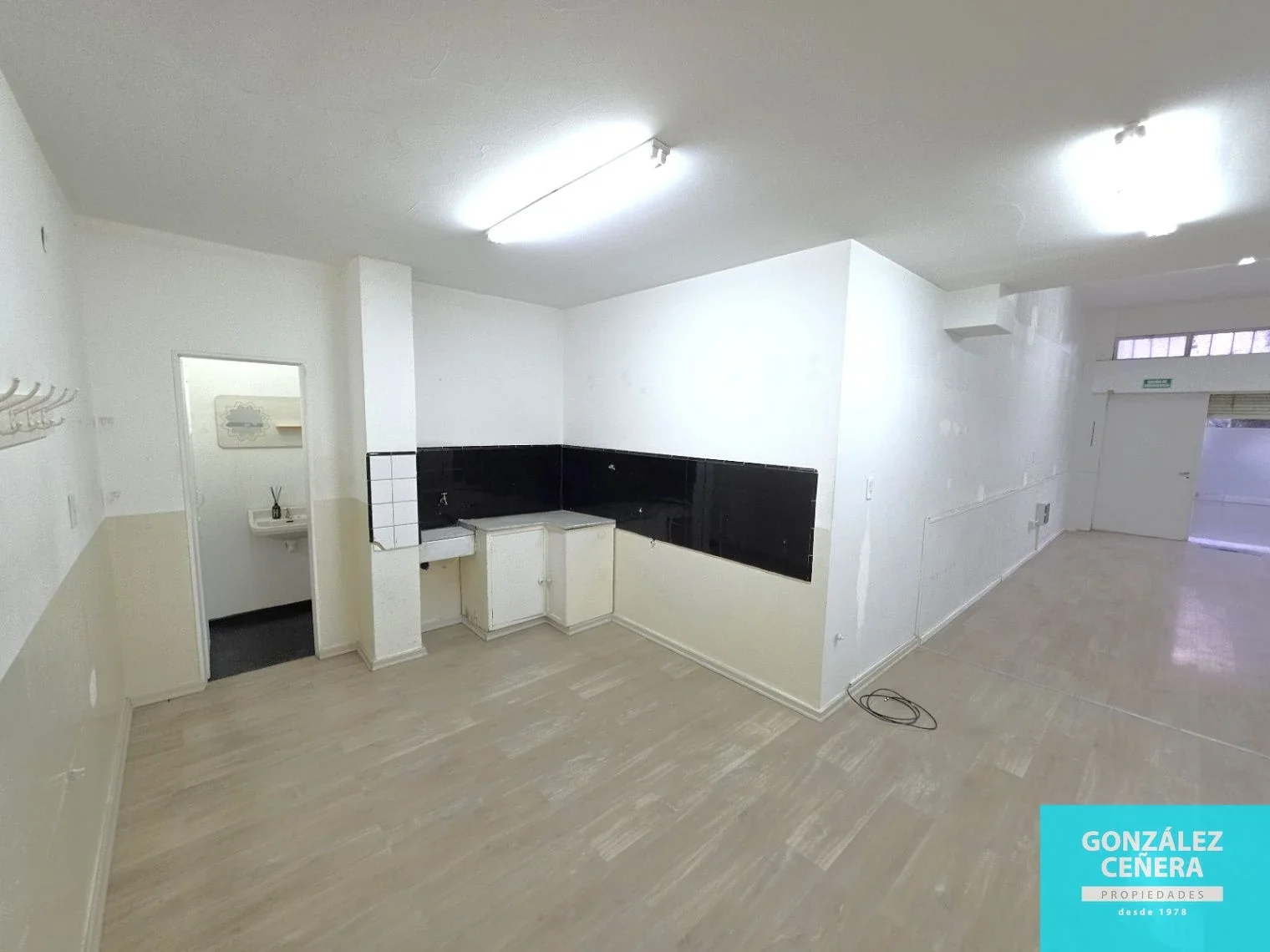Local comercial en alquiler ubicado en Centro - Imagen 5