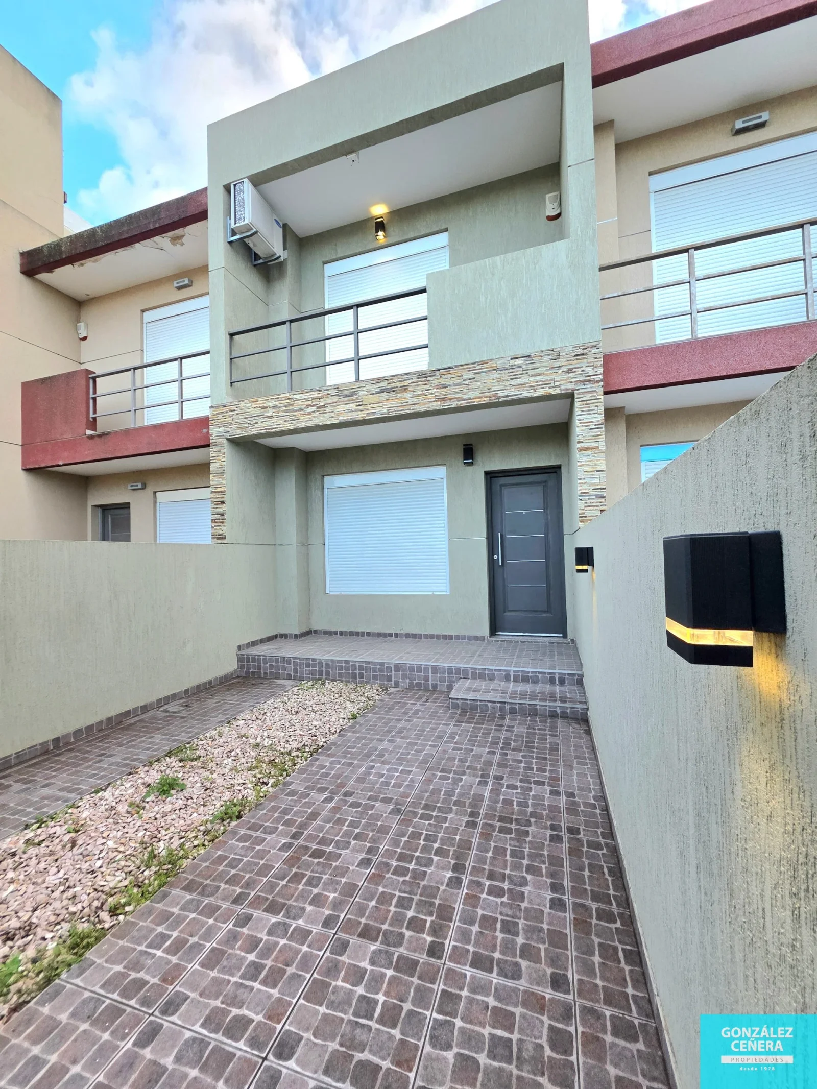 Dúplex en venta c/ cochera en La Falda - Imagen 3