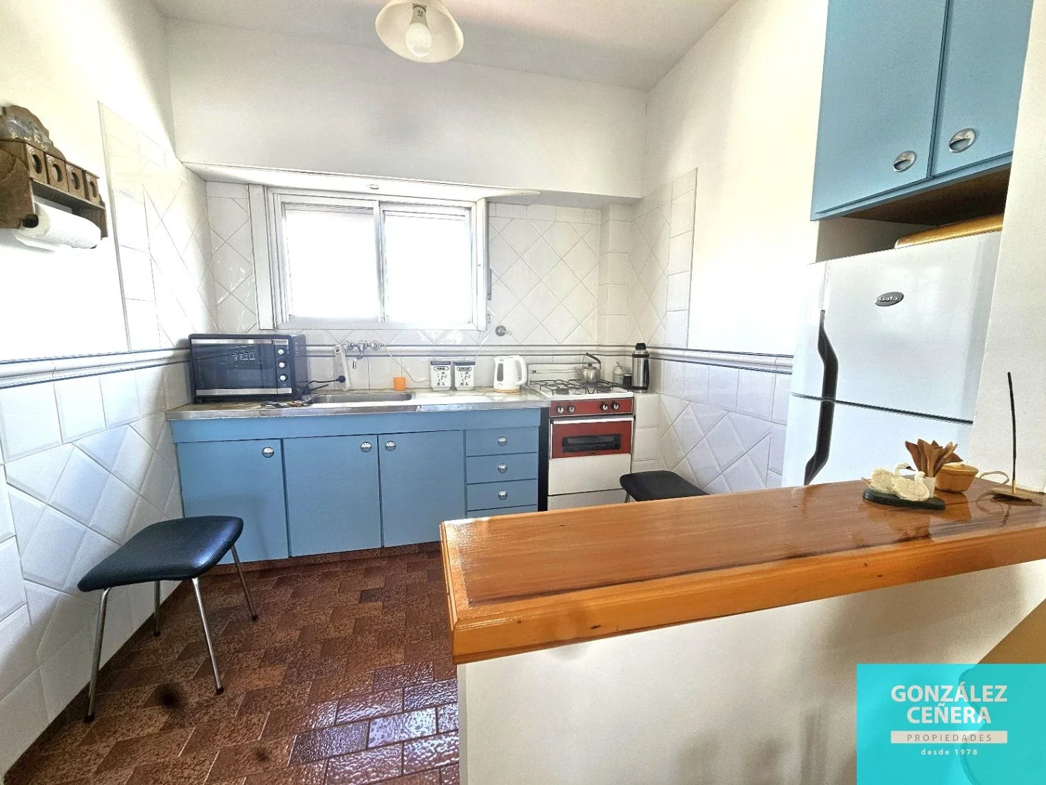 Departamento en venta de 2 dormitorios c/ cochera en Monte Hermoso - Imagen 1