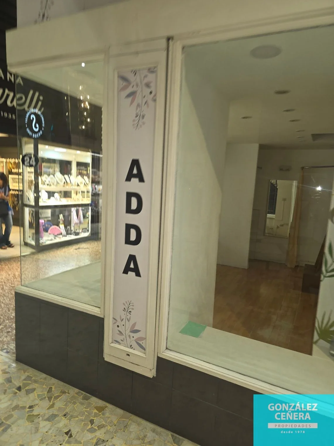 Local comercial en alquiler ubicado en Centro - Imagen 2