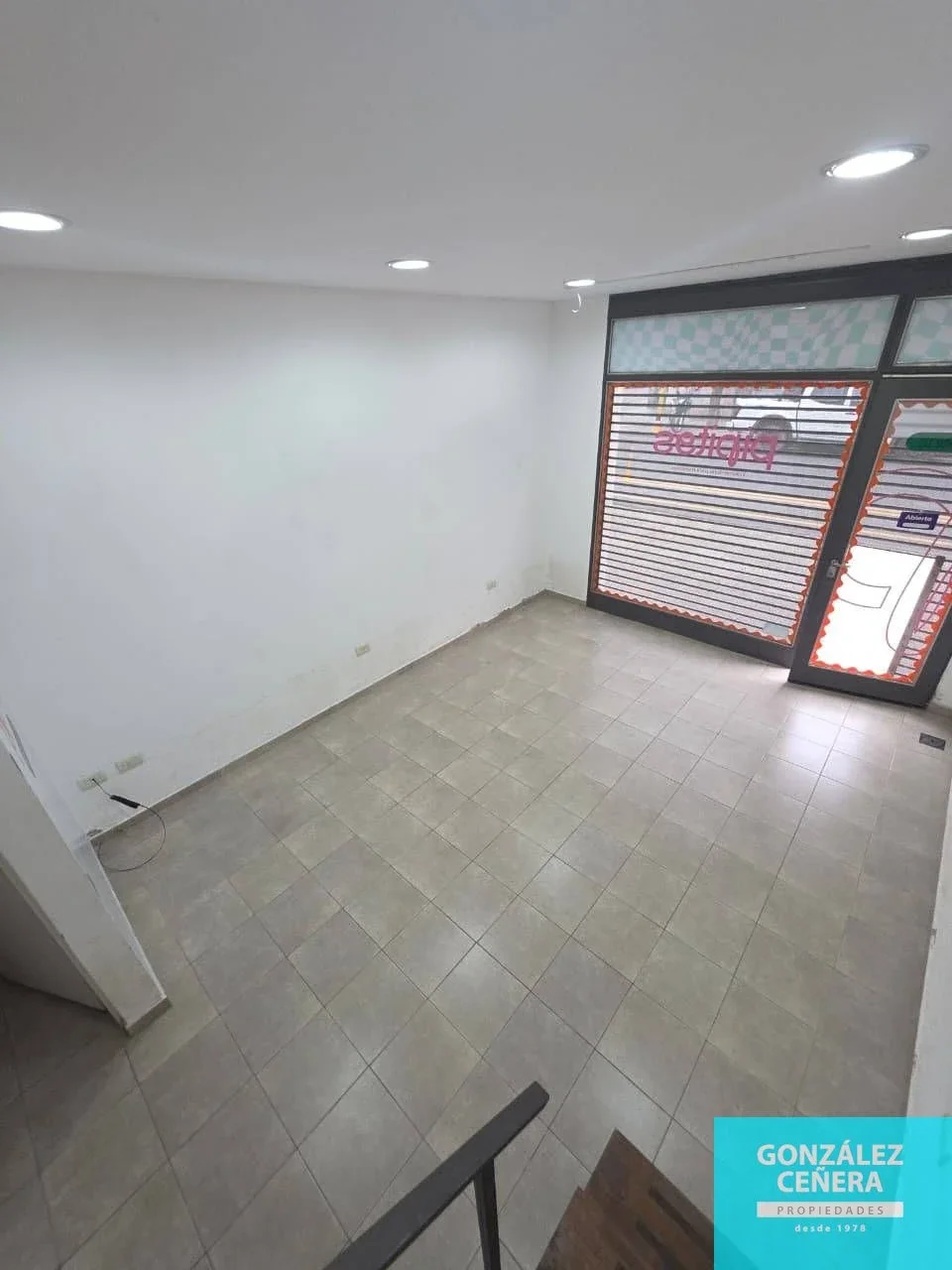 Local comercial en alquiler ubicado en Centro - Imagen 3