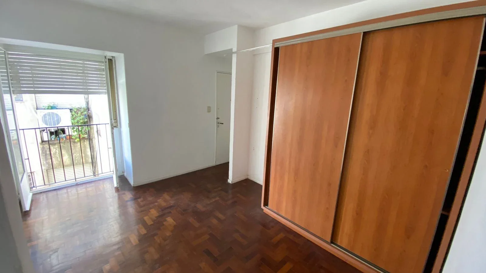 Departamento en alquiler de 2 dormitorios en Ciudad Jardín Lomas del Palomar - Imagen 2