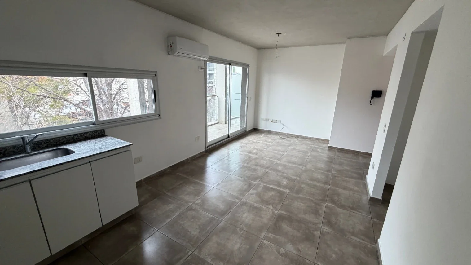 Departamento en alquiler c/ cochera en Martín Coronado - Imagen 4