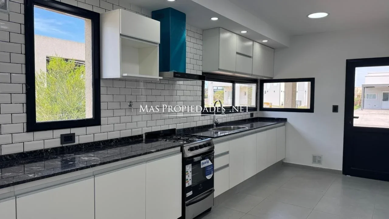 Venta Casa en San Lucas 3 Dormitorios Canning - Imagen 3