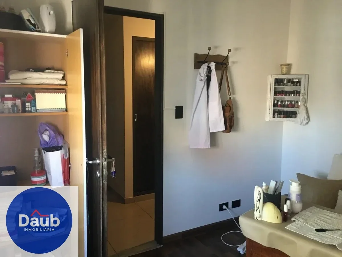 Departamento en venta 2D 2 B  c/ cochera en Sarmiento al 200 U$S 137.000 - Imagen 2