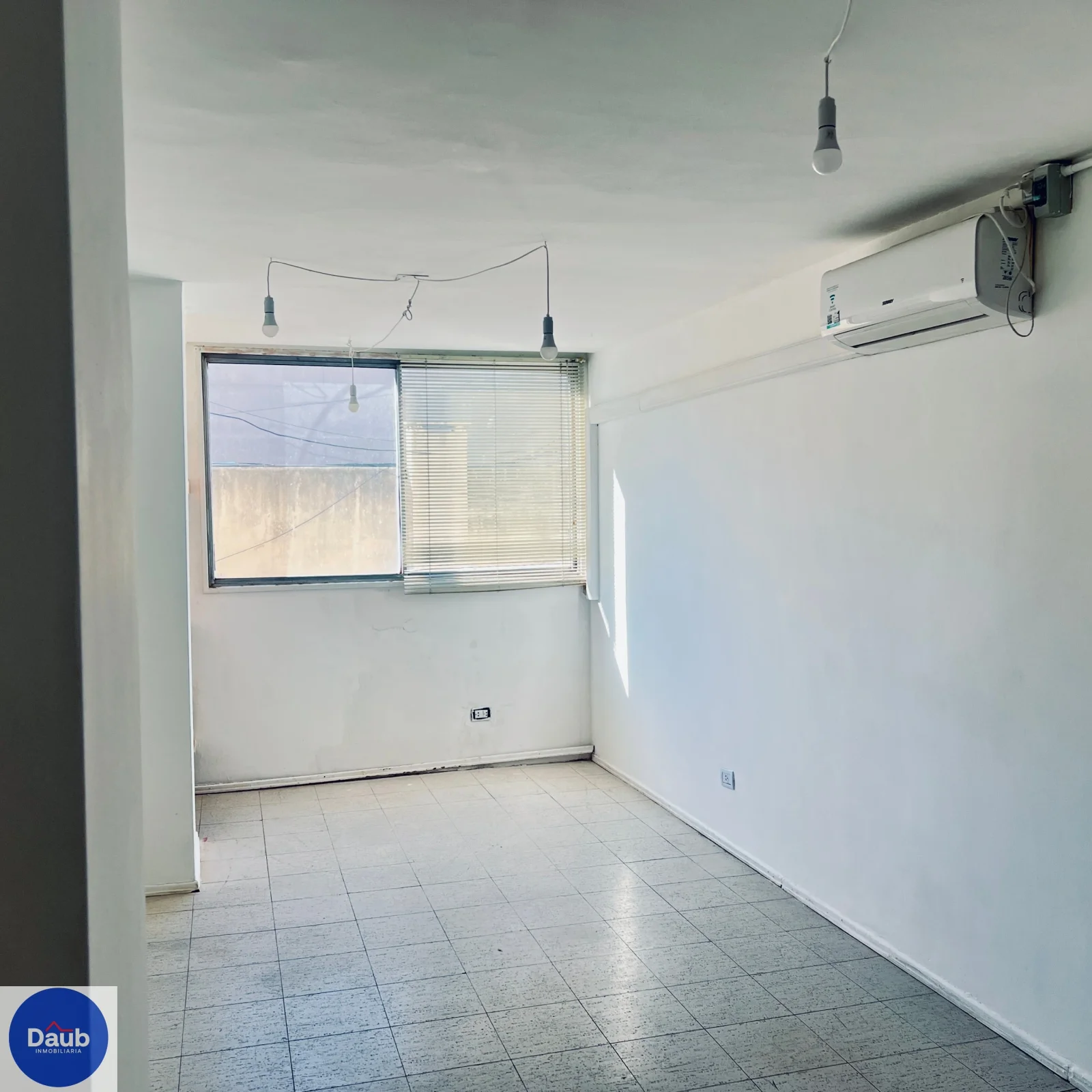 Oficina en alquiler ubicado en Centro Alsina 111 Piso 2 $ 340.000 + Exp. - Imagen 4