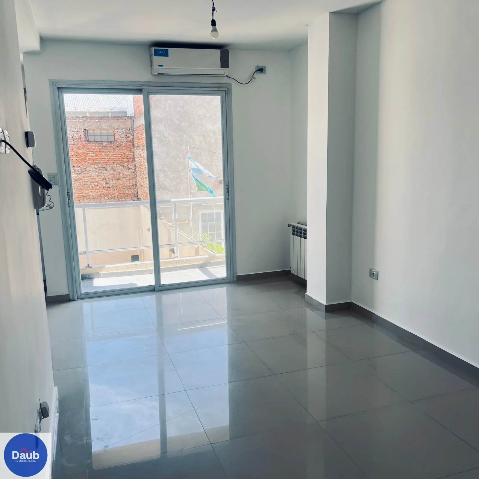 Departamento en alquiler 1 D 1 B balcon Roca 65 $ 600.000 + Exp. - Imagen 4