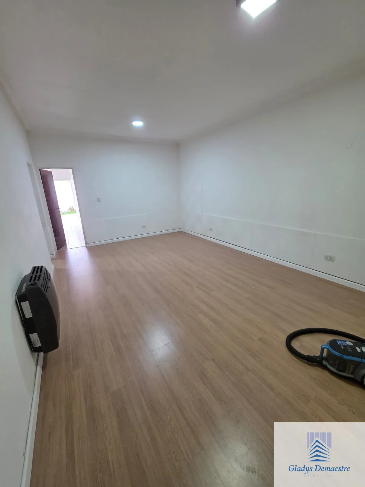 Casa en alquiler c/ cochera en Universitario - Imagen 3