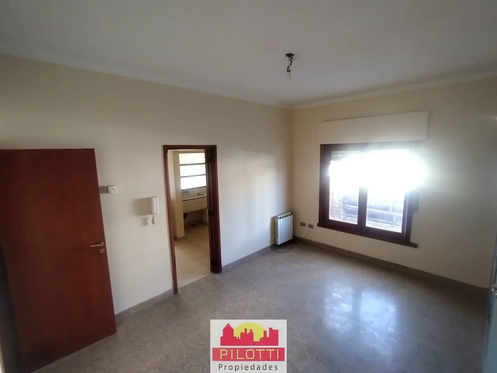 Casa en alquiler c/ cochera en Universitario - Imagen 4