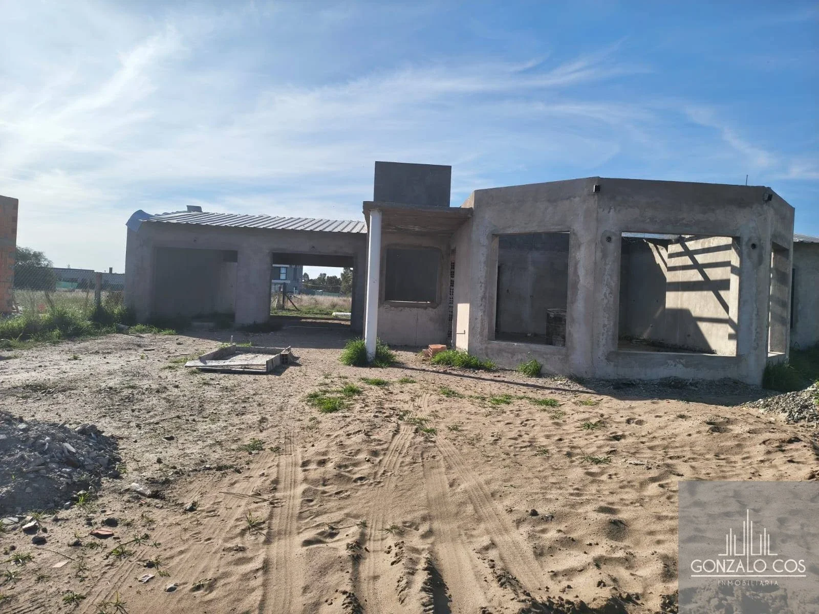 Casa en venta c/ cochera en La Merced - Imagen 1