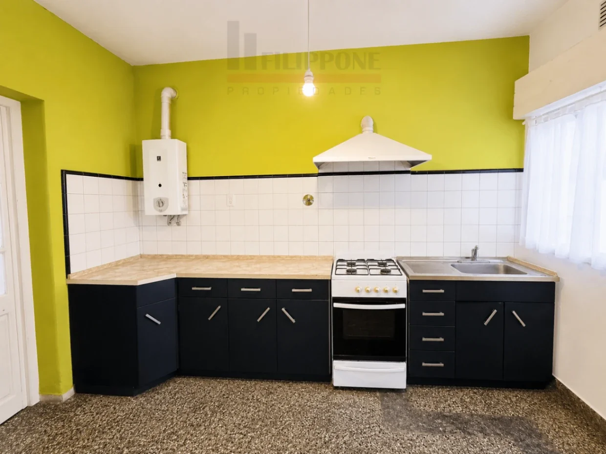 Casa Interna de 2 dormitorios en venta - Ayacucho 733 - Imagen 2